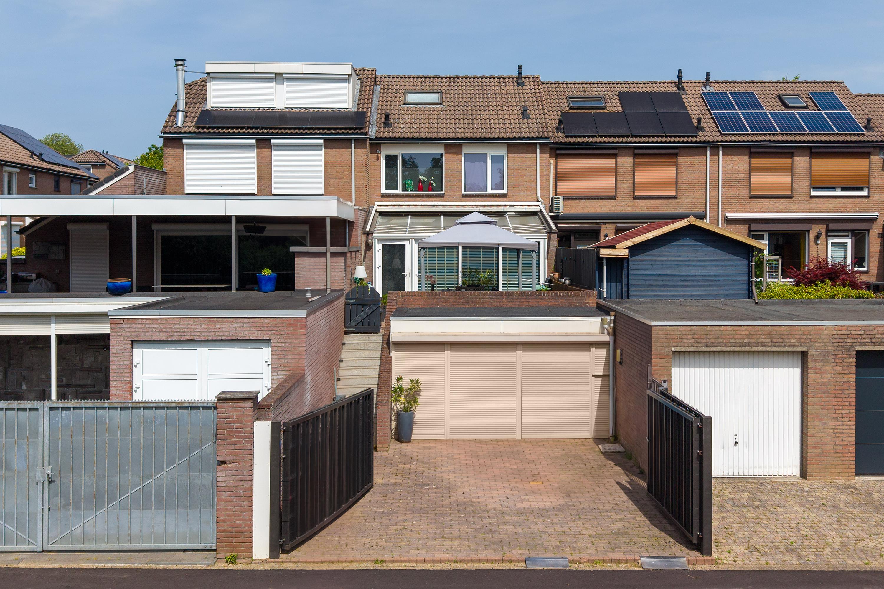 Tussenwoning te koop: Eemstraat 23, Heerlen