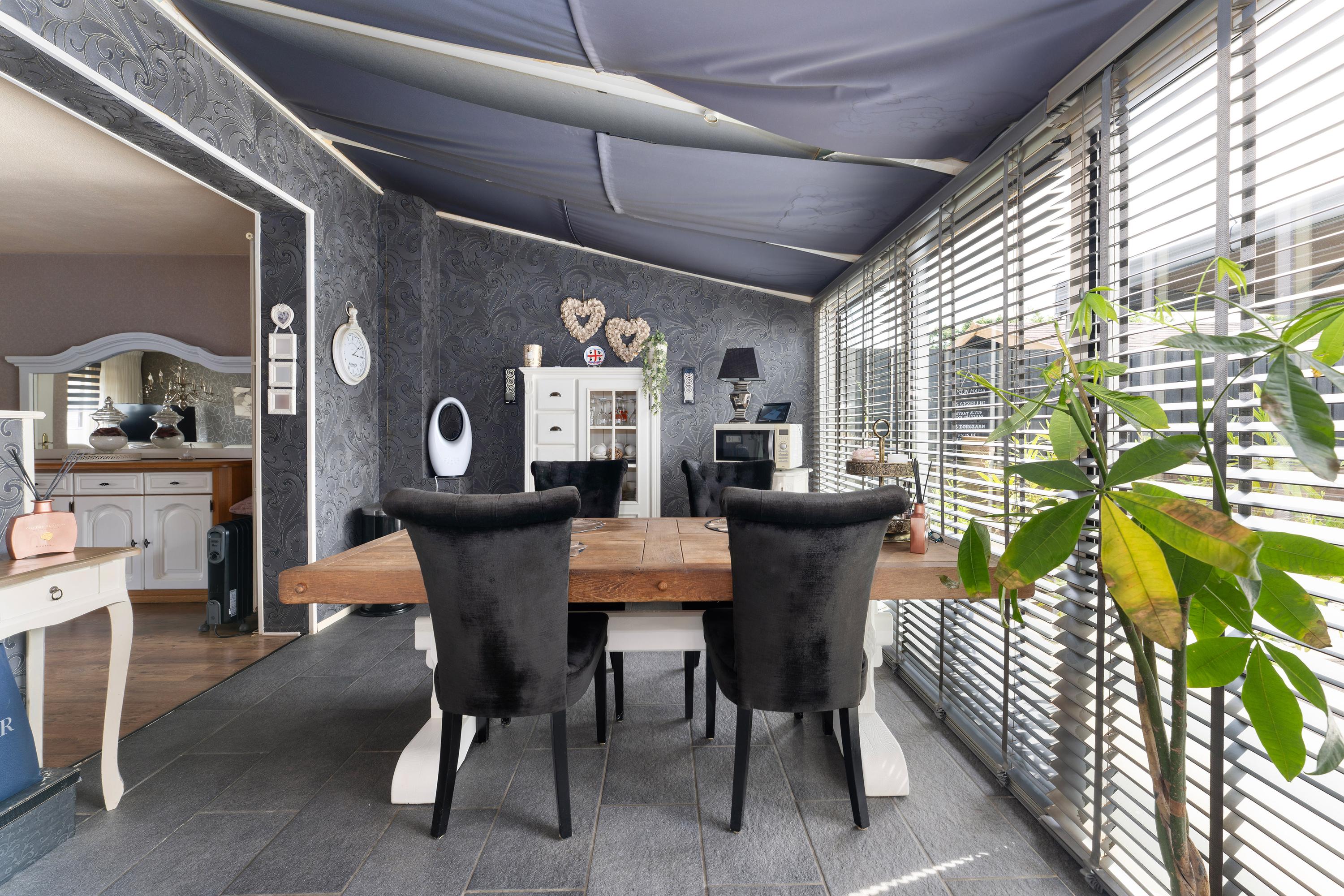 Tussenwoning te koop: Eemstraat 23, Heerlen