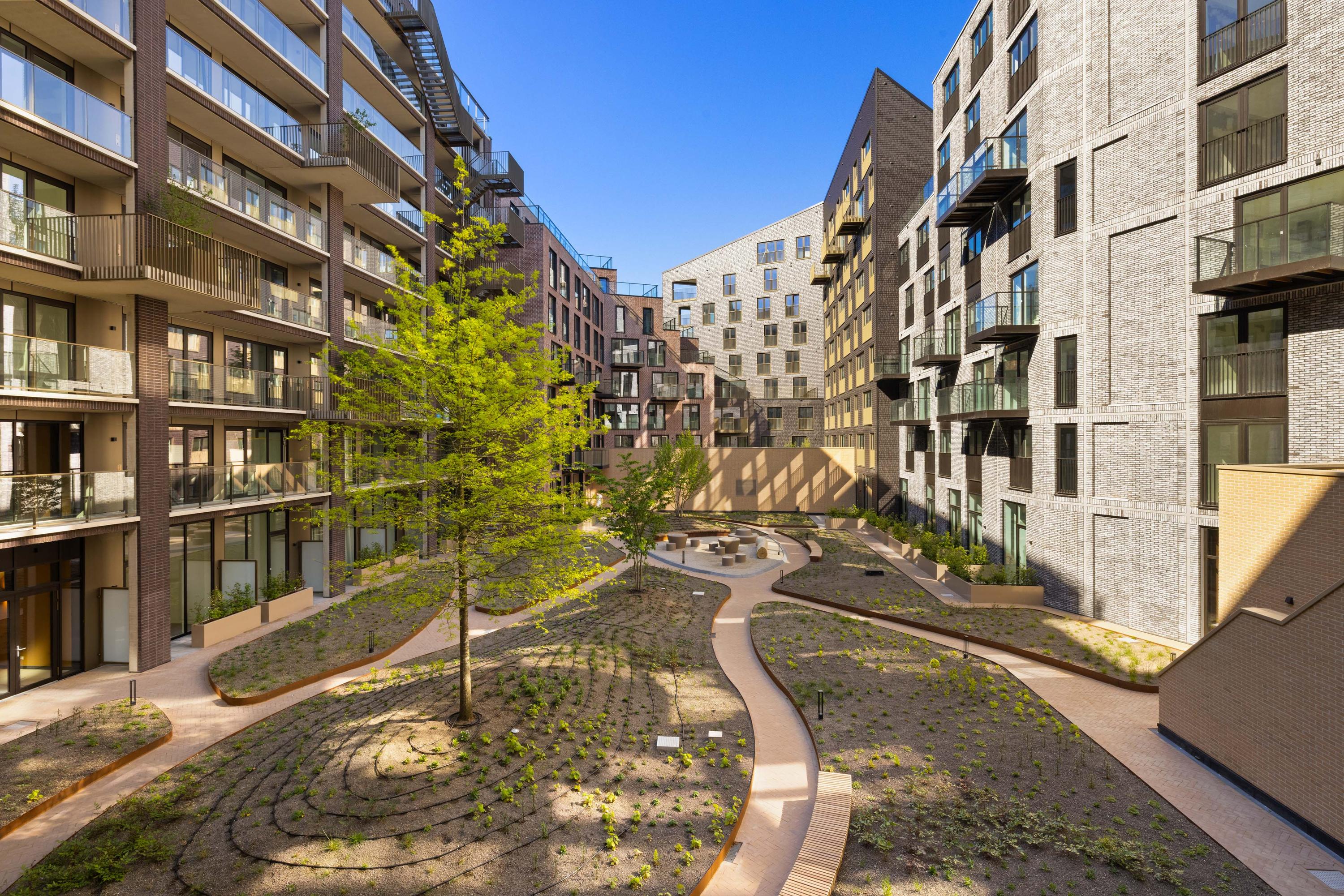 Appartement te huur: Burnhamstraat 223, Hoofddorp