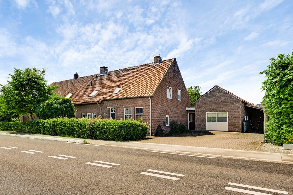 Huis Hoofstraat 4 in Nederweert
