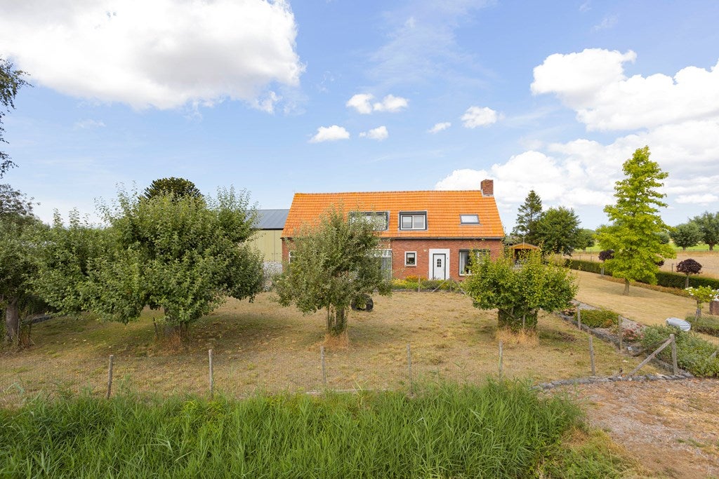 Huis Veerhoekpolderweg 6 in Oostburg