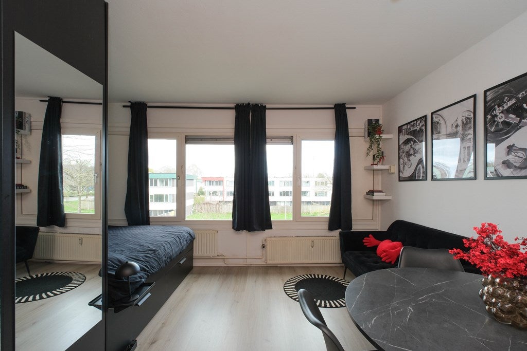 Studio te koop: Reutumbrink 32-4, Enschede