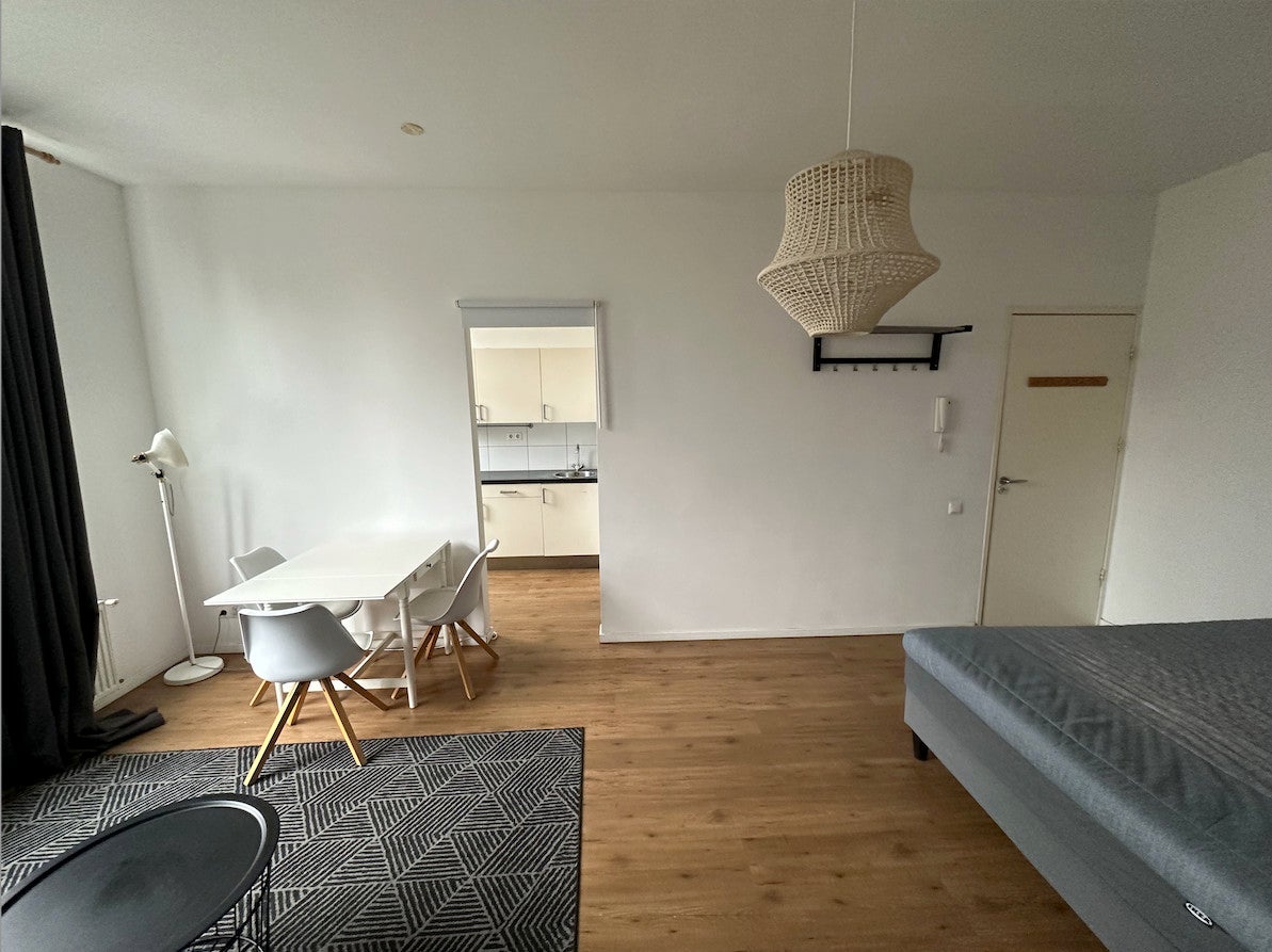 Te huur Studio Essenburgsingel in Rotterdam