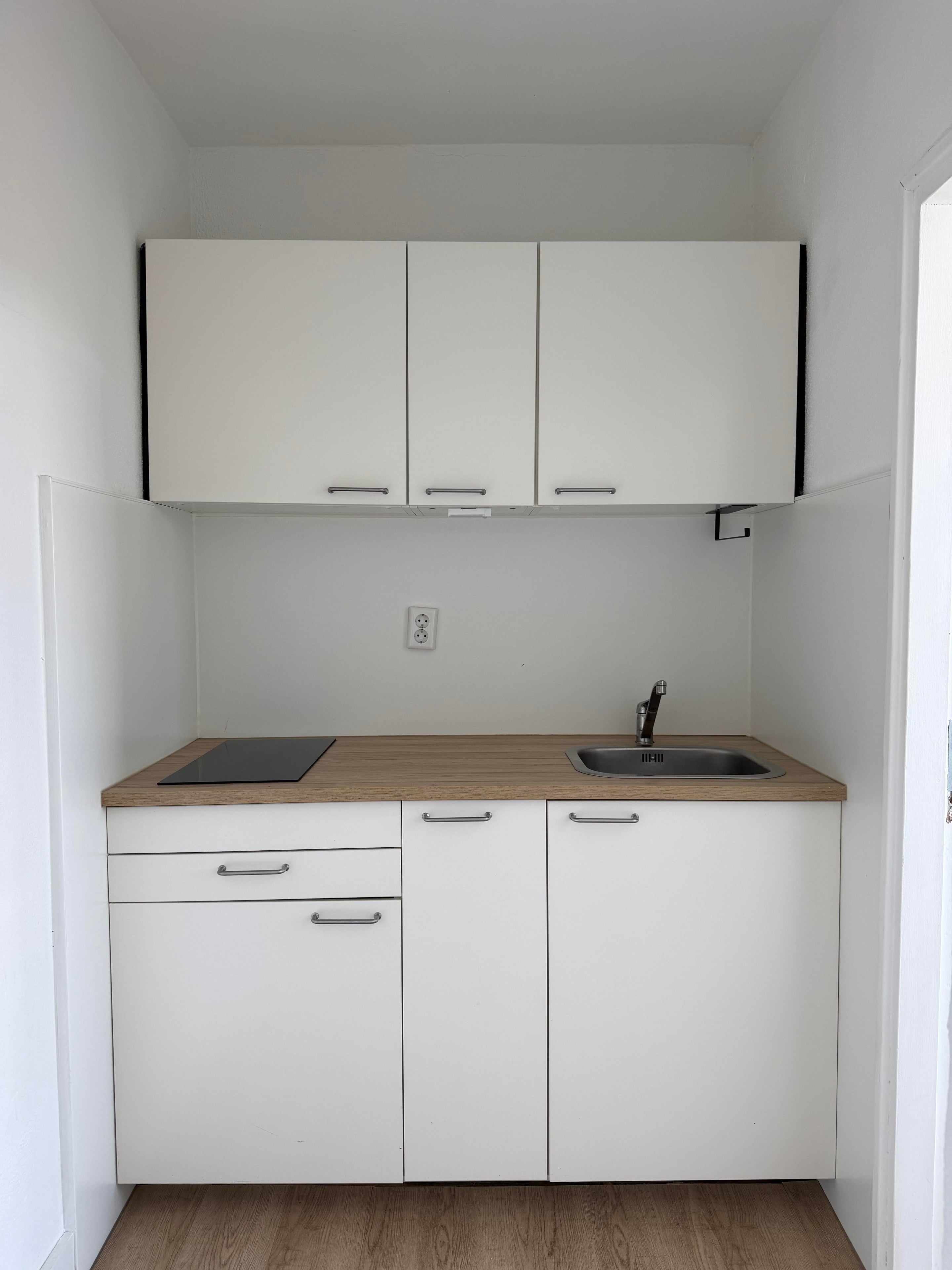 Studio te huur: Schaesbergerweg 126C, Heerlen