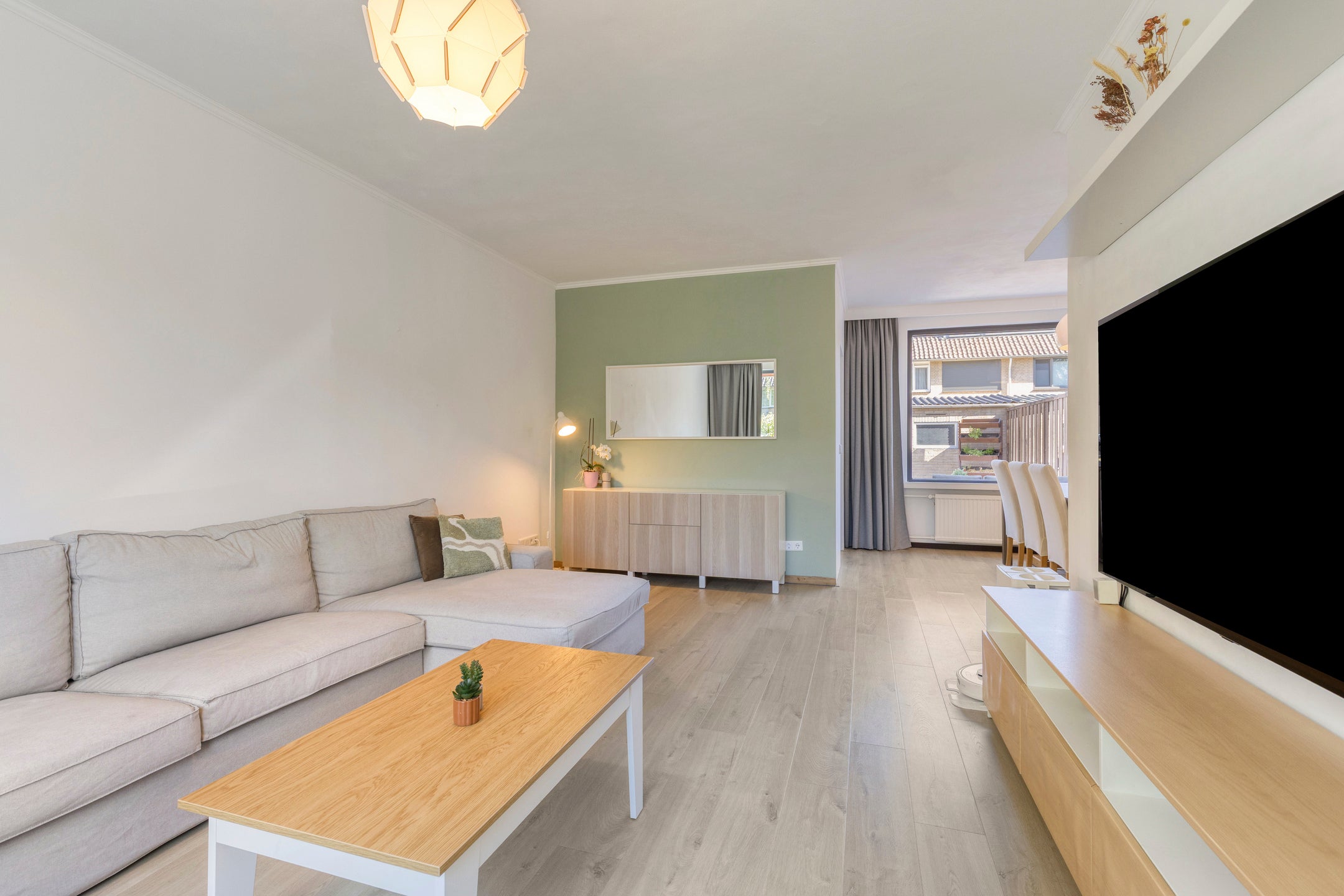 Tussenwoning te koop: Liesbergstraat 4, Eindhoven