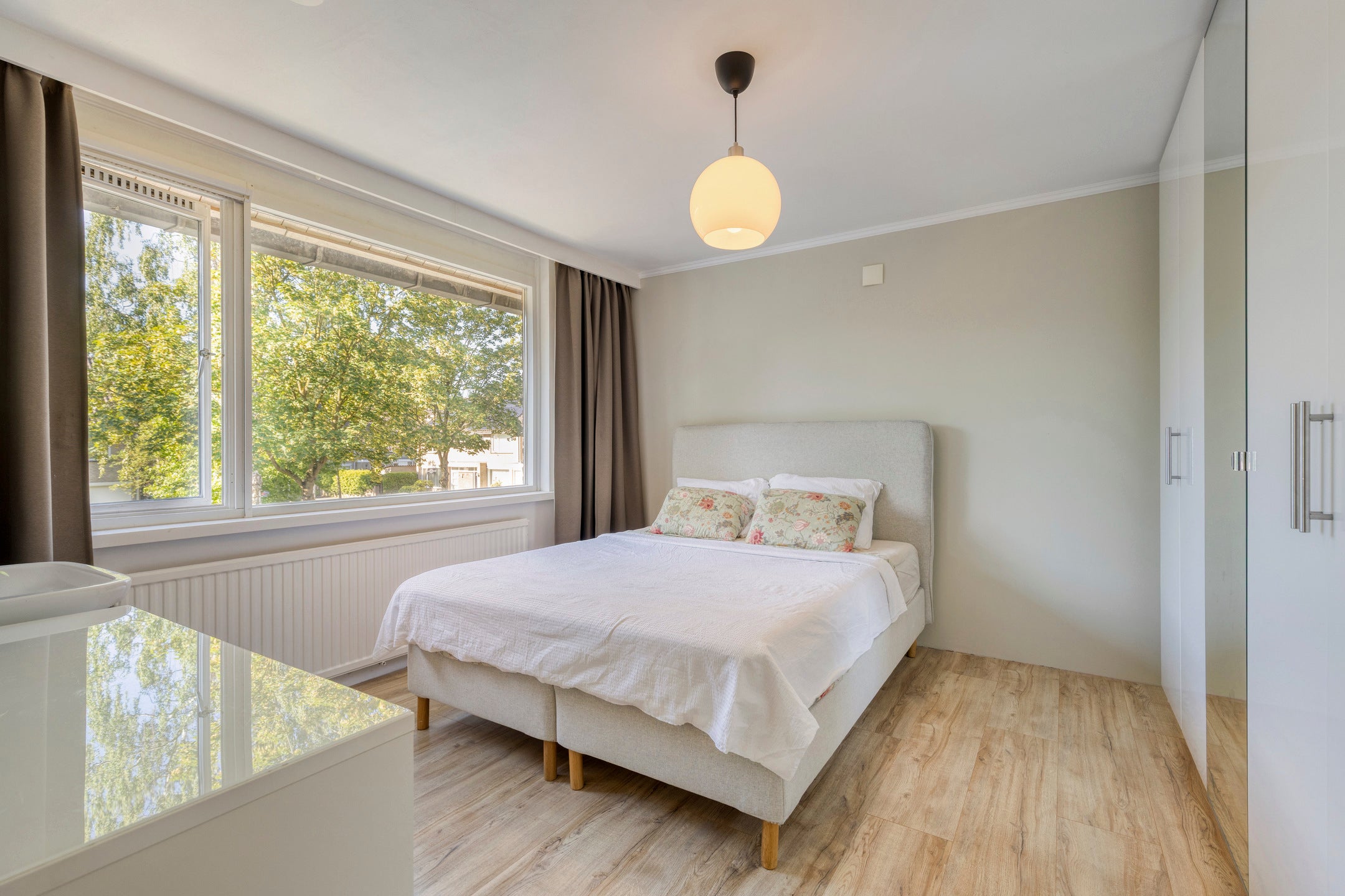 Tussenwoning te koop: Liesbergstraat 4, Eindhoven