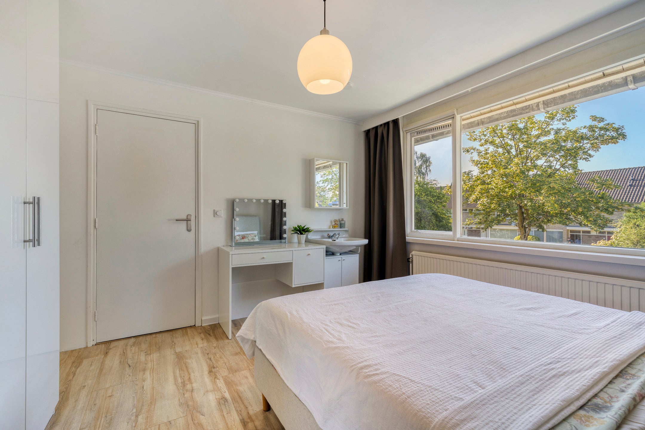 Tussenwoning te koop: Liesbergstraat 4, Eindhoven