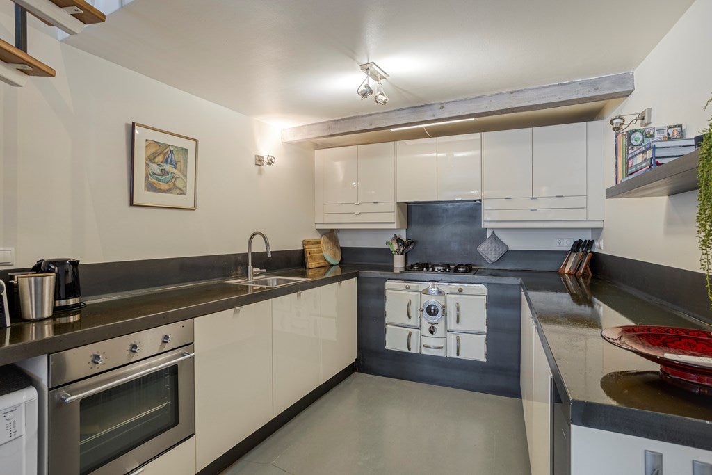 Tussenwoning te koop: Sint Hilariusstraat 10, Maastricht