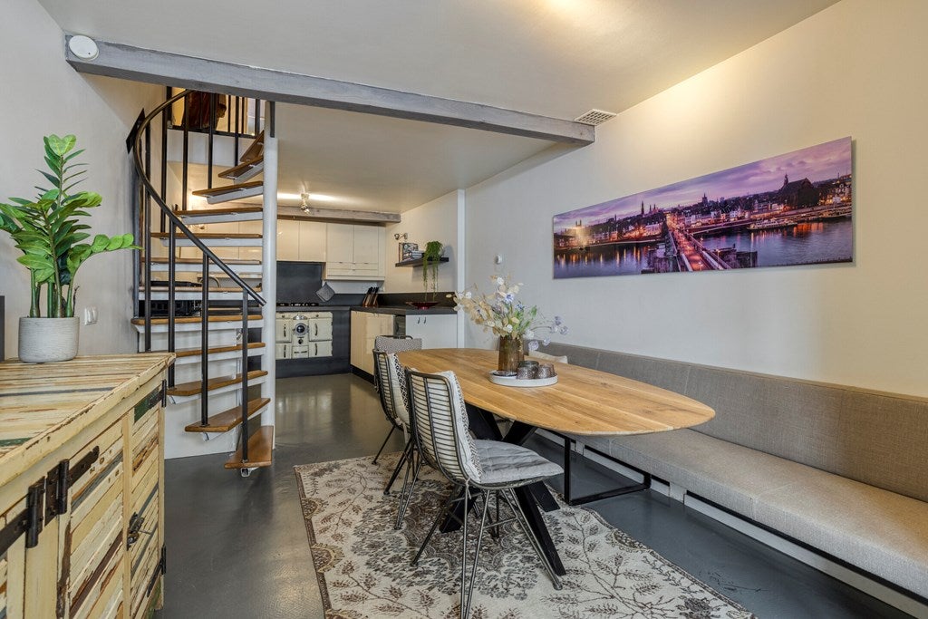Tussenwoning te koop: Sint Hilariusstraat 10, Maastricht