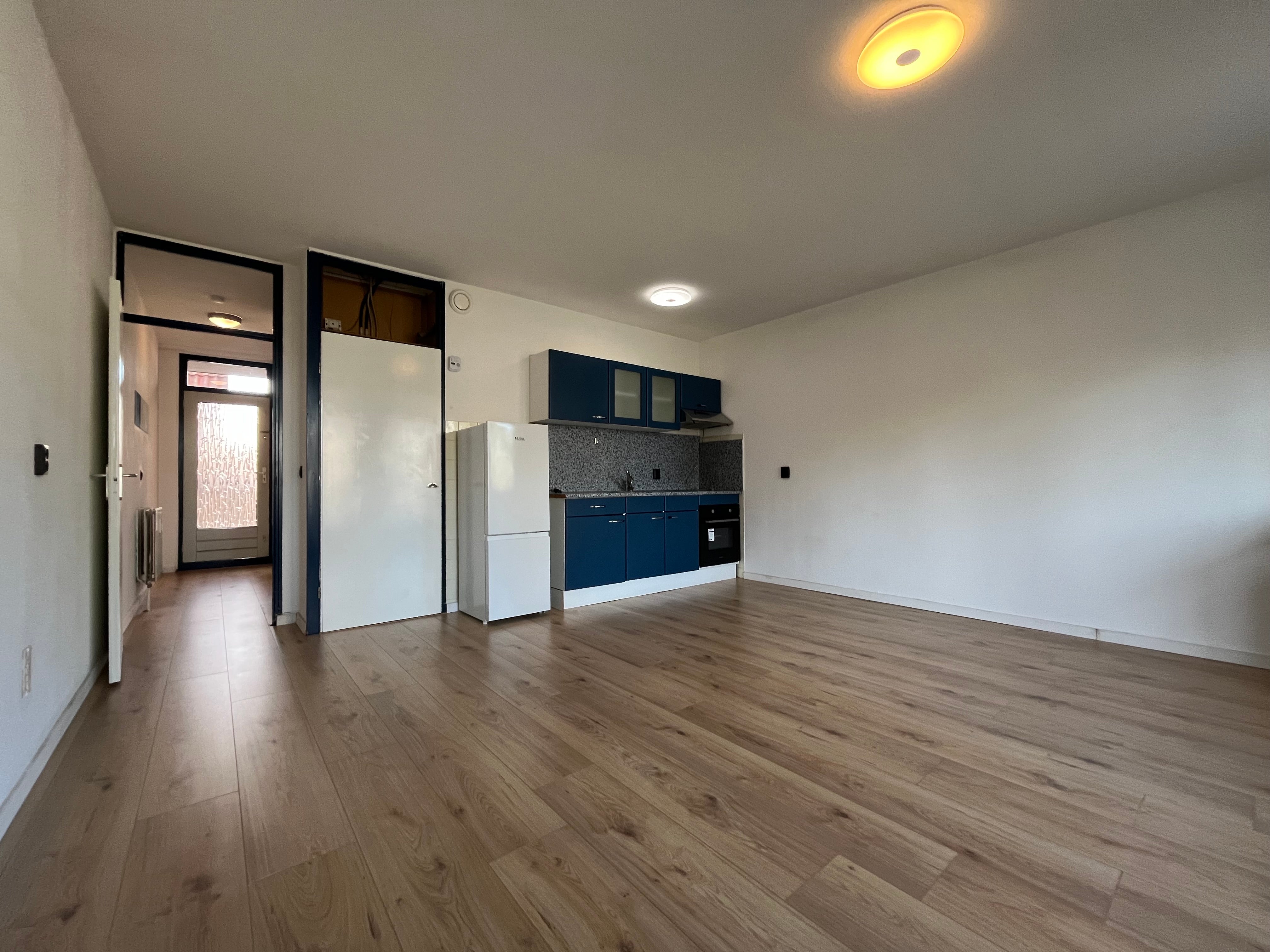 Studio te huur: Graaf Balderikstraat 164, Rotterdam