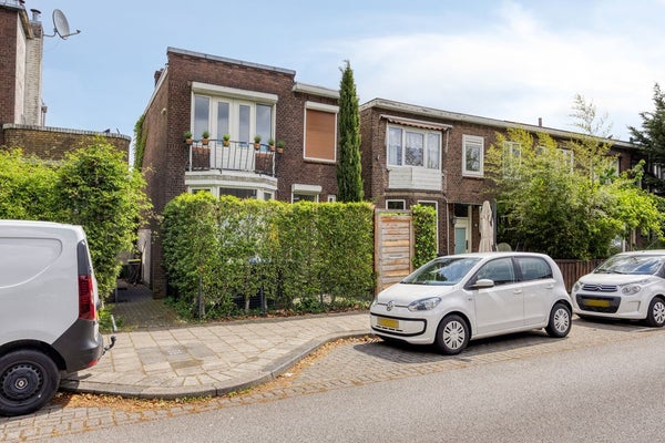 J.J.A. Goeverneurstraat 2 in Dordrecht