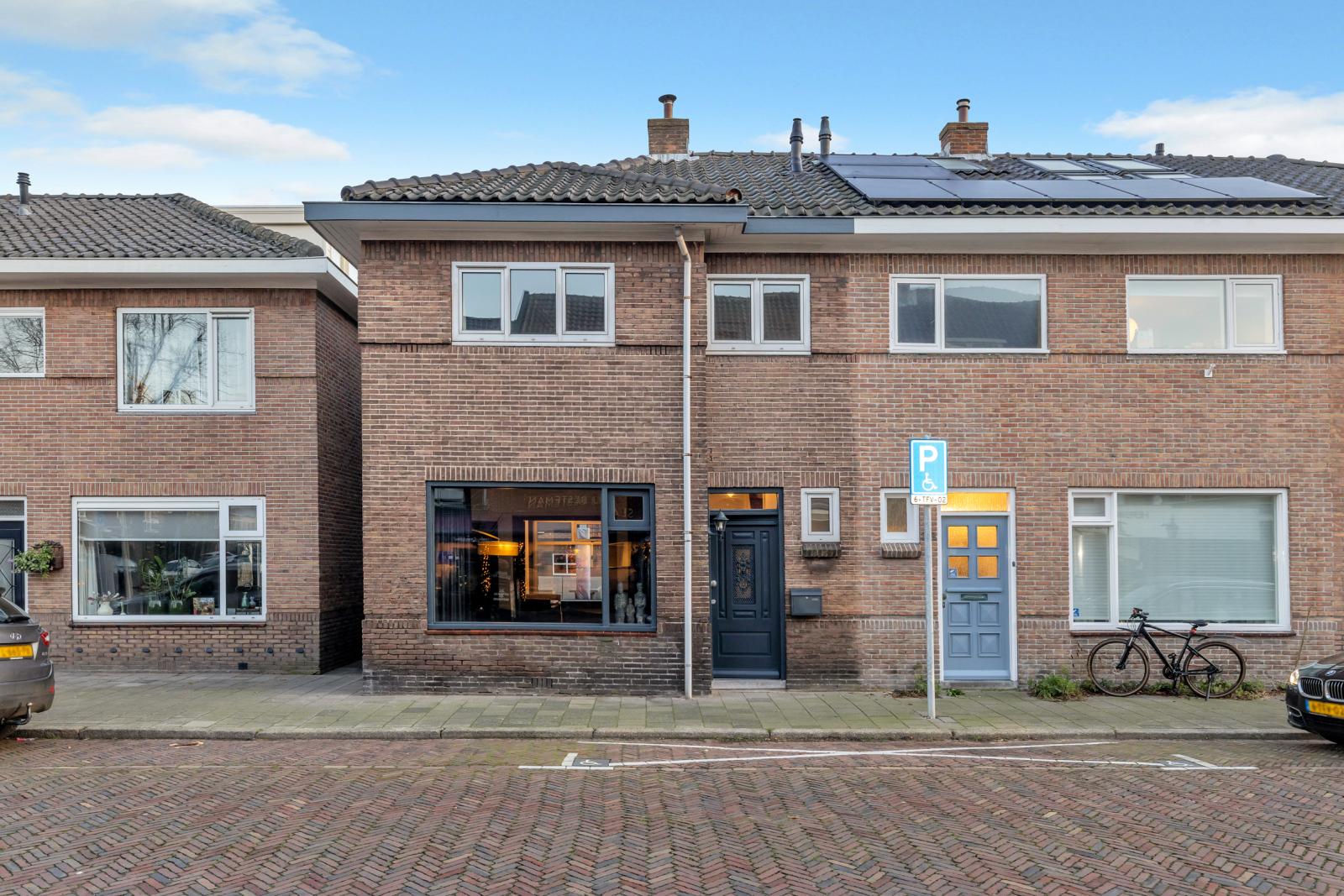 Huis C.H. Moensstraat 36 in Beverwijk
