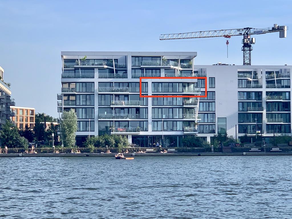 Flat Zeeburgerkade 1222