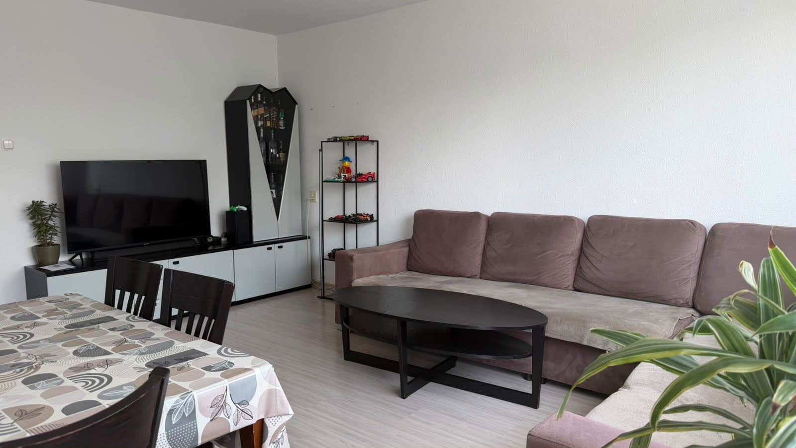 Appartement te koop: Fluitekruidweg 160, Zaandam