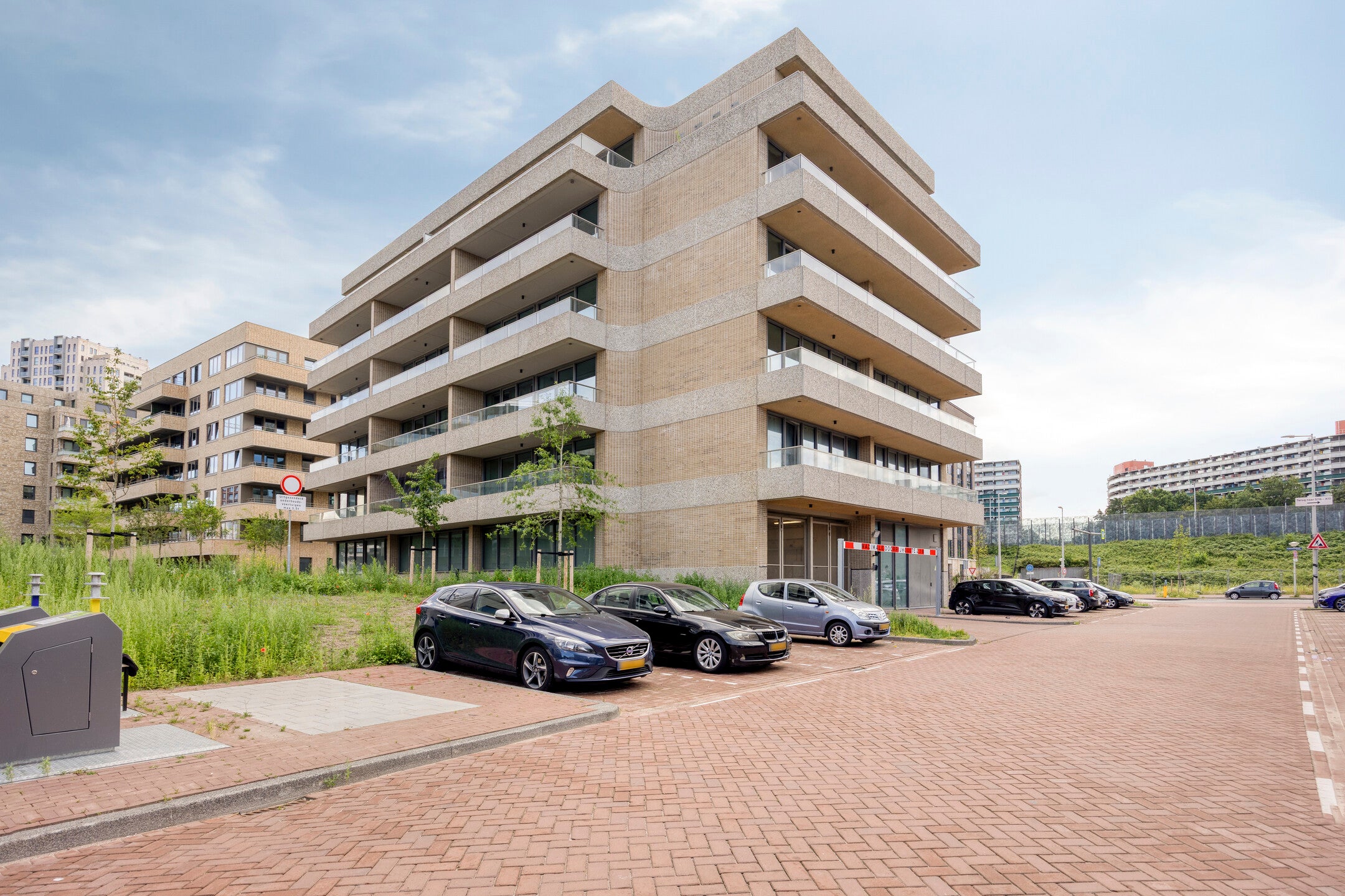 Appartement te huur: Elzenhagensingel 286, Amsterdam