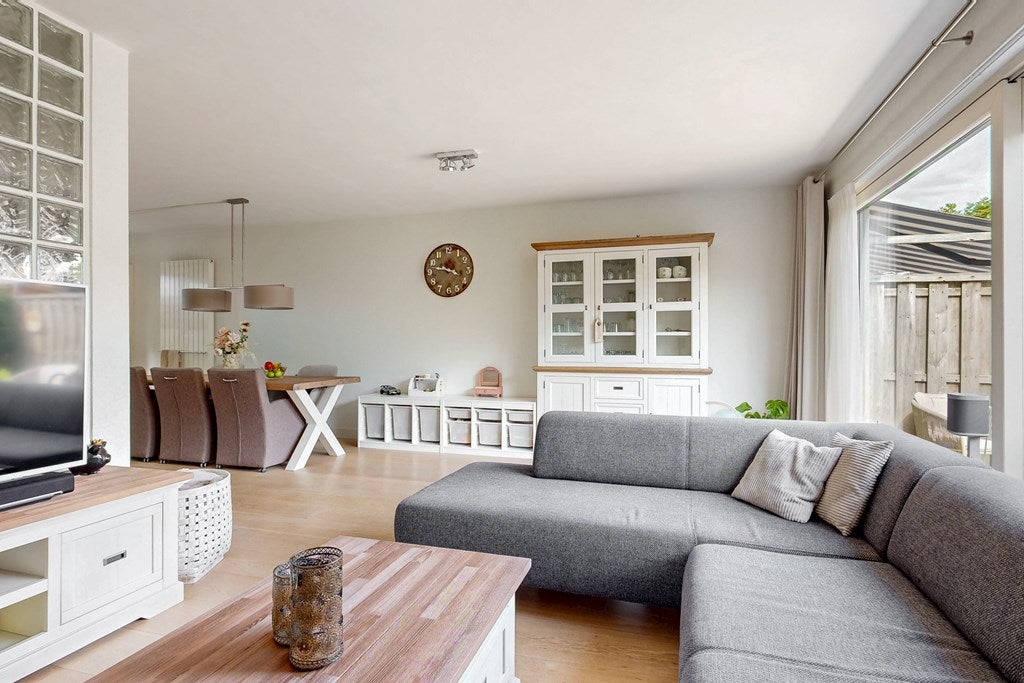 Tussenwoning te koop: Schweitzerstraat 59, Kudelstaart