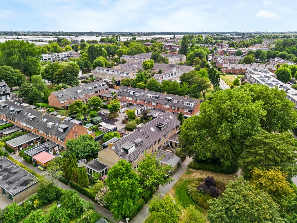 Tussenwoning te koop: Schweitzerstraat 59, Kudelstaart