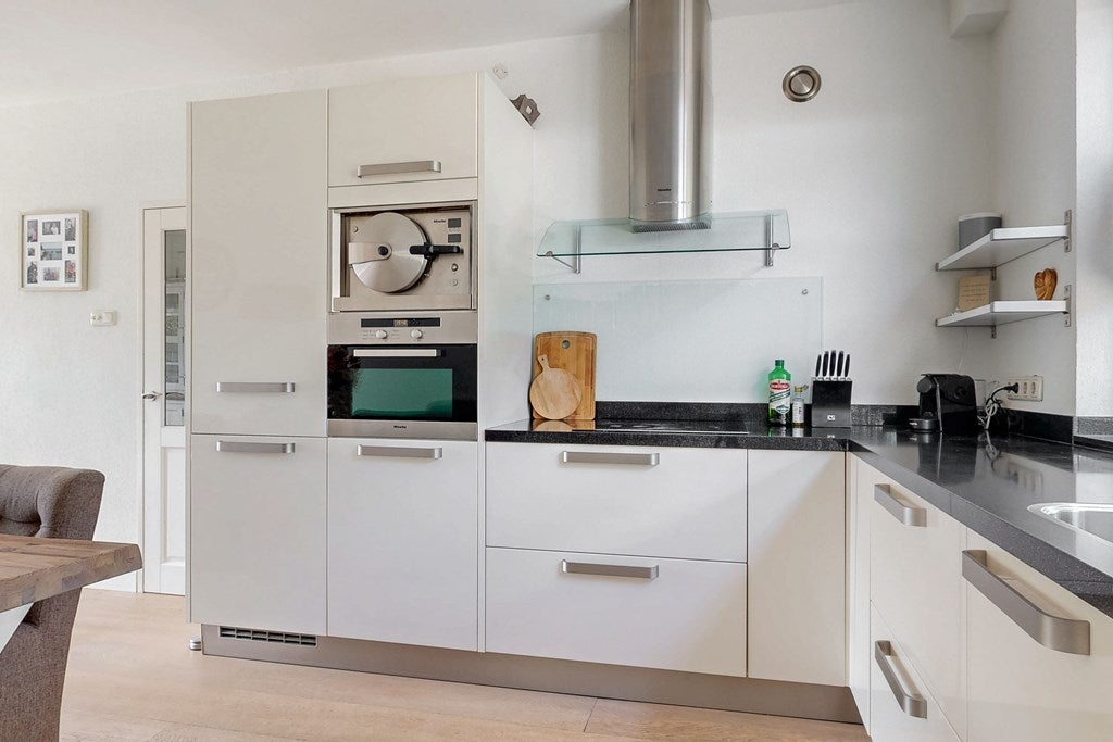 Tussenwoning te koop: Schweitzerstraat 59, Kudelstaart