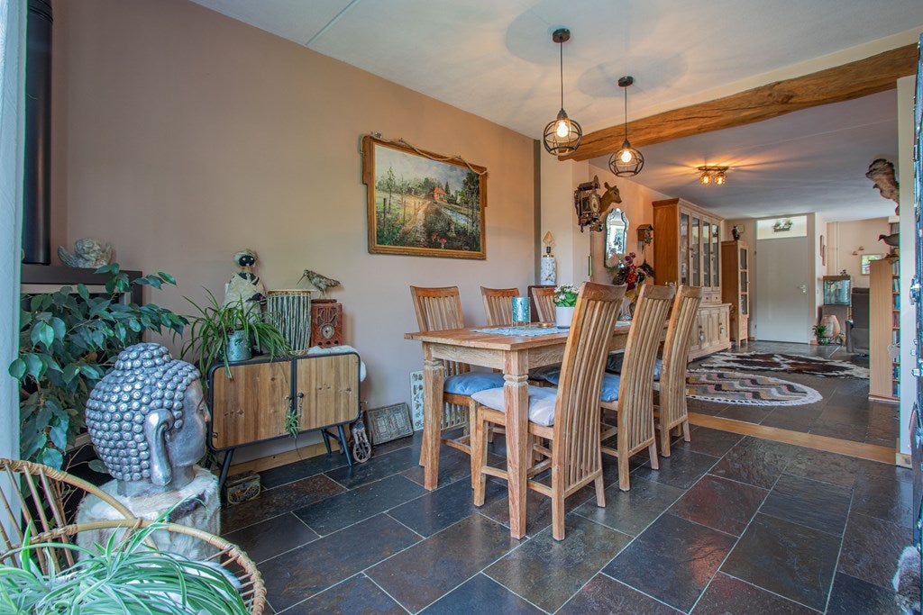 Tussenwoning te koop: Kloosterveld 40, Haelen