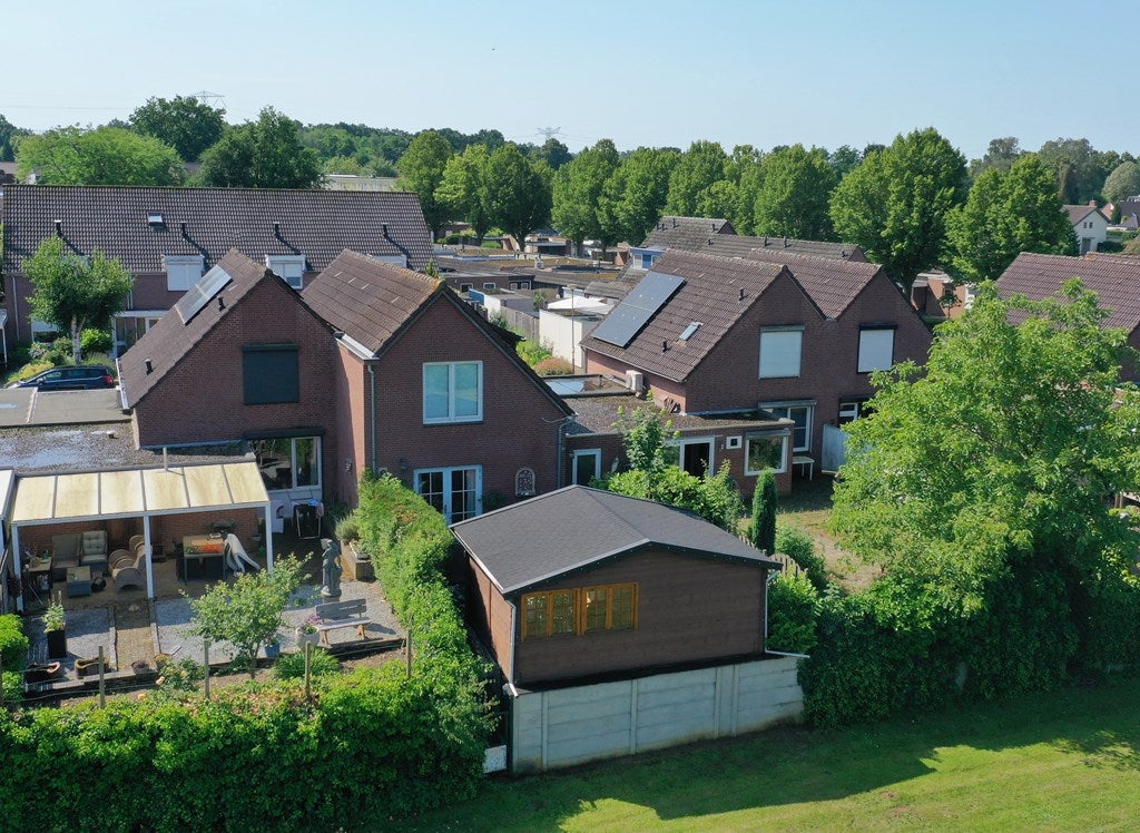 Tussenwoning te koop: Kloosterveld 40, Haelen