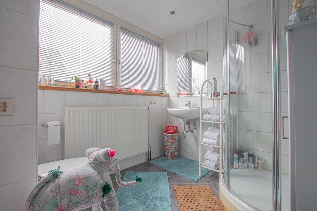 Tussenwoning te koop: Kloosterveld 40, Haelen