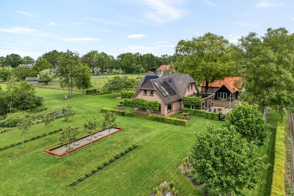 Huis Rheezerveenseweg 10 in Heemserveen