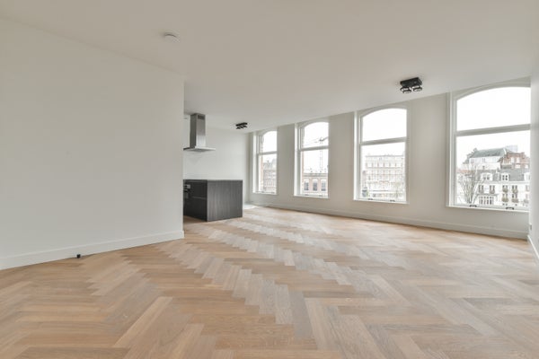 Flat Amstel in Amsterdam