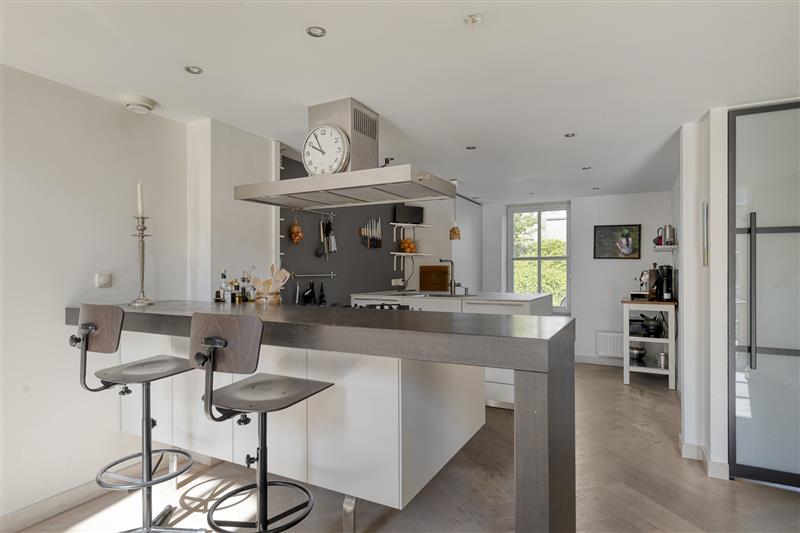 Appartement te koop: Karabiniersstraat 14, Haarlem