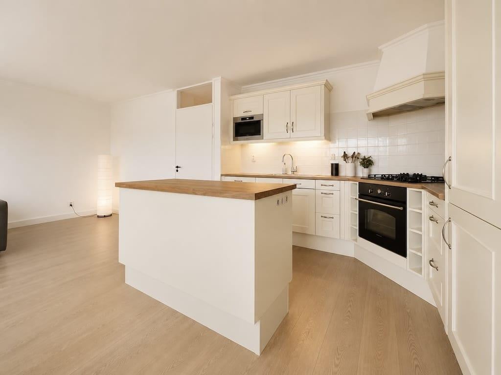 Woning te huur: Joos Banckersplantsoen, Amsterdam