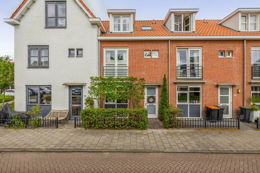Huis Pluto 10 in Waddinxveen
