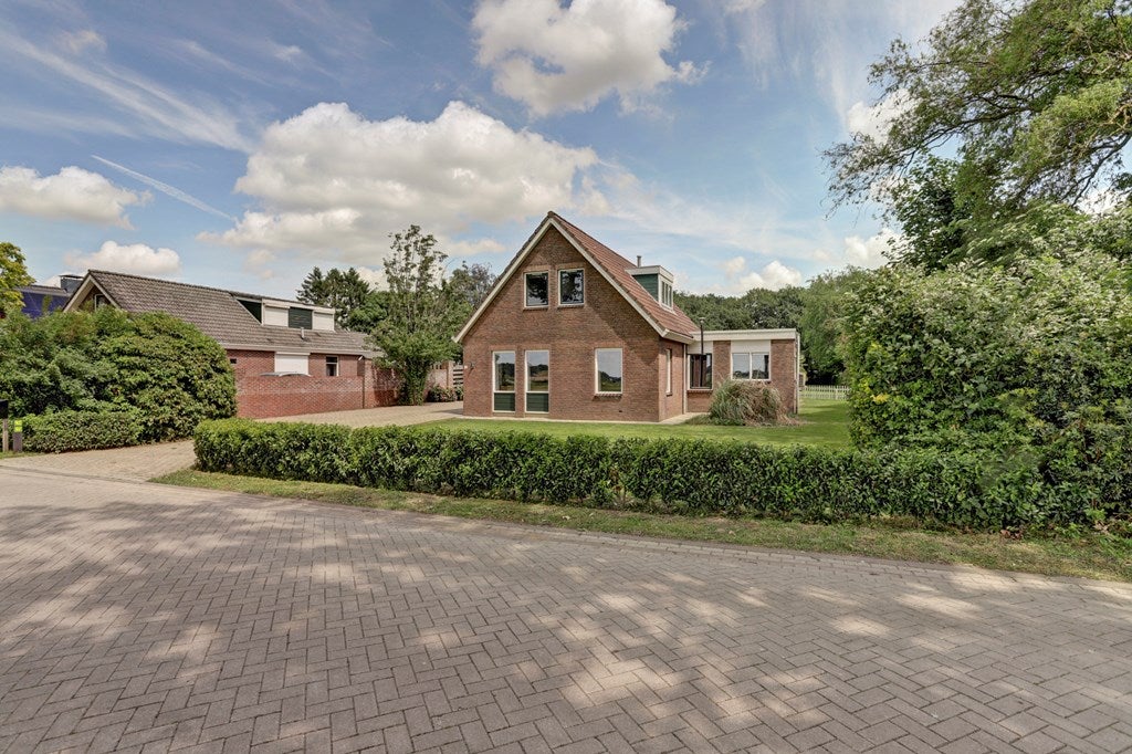 Huis Westerdiep OZ 92 in Emmer-Compascuum