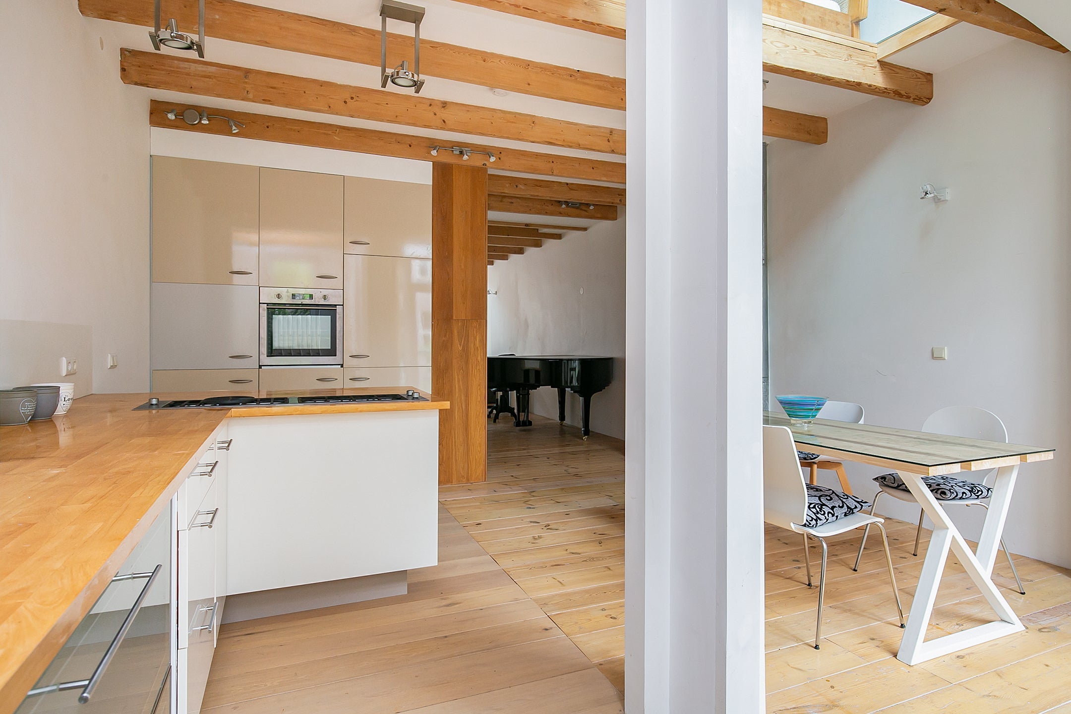 Appartement te huur: Van Ostadestraat, Amsterdam