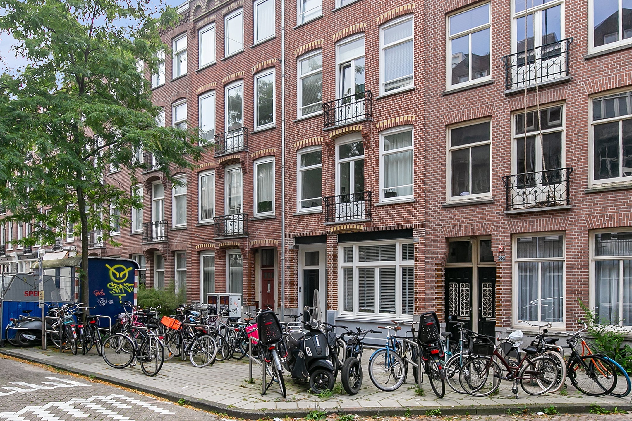 Appartement te huur: Van Ostadestraat, Amsterdam