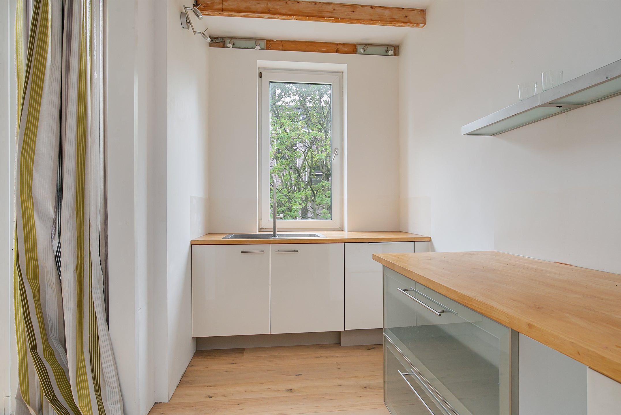 Appartement te huur: Van Ostadestraat, Amsterdam