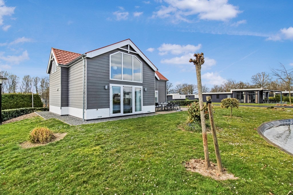 Vrijstaande woning te koop: Hommelweg 2-671, Susteren
