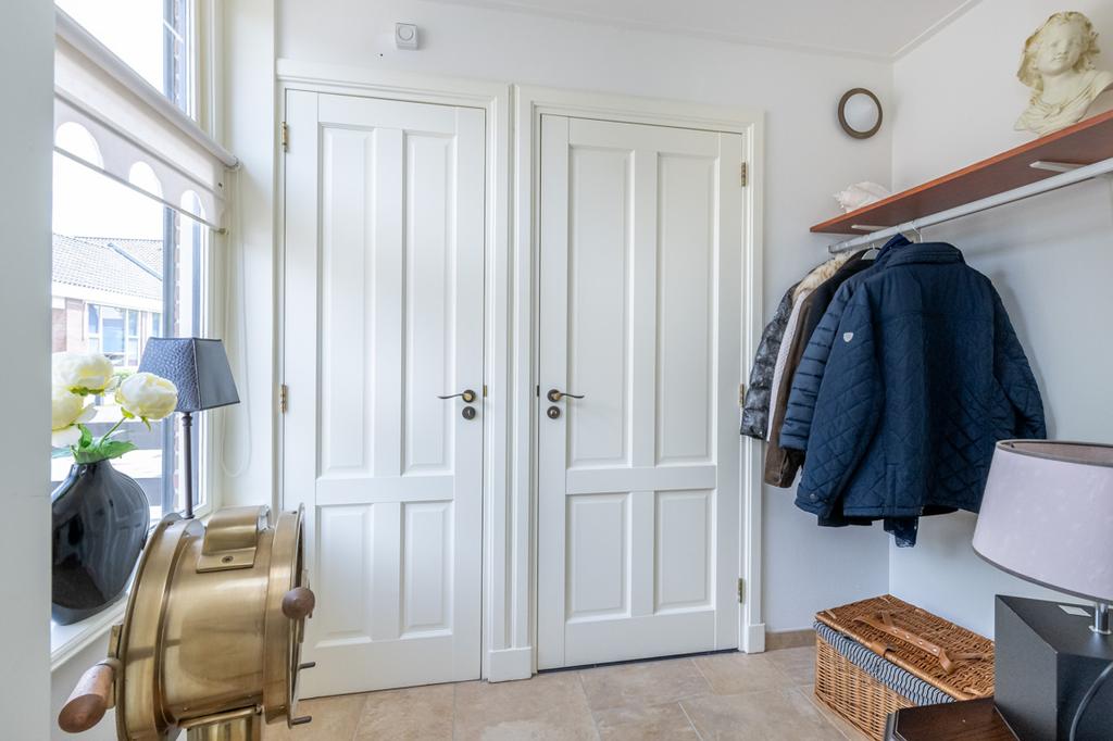 Vrijstaande woning te koop: Schoolstraat 7, Stellendam