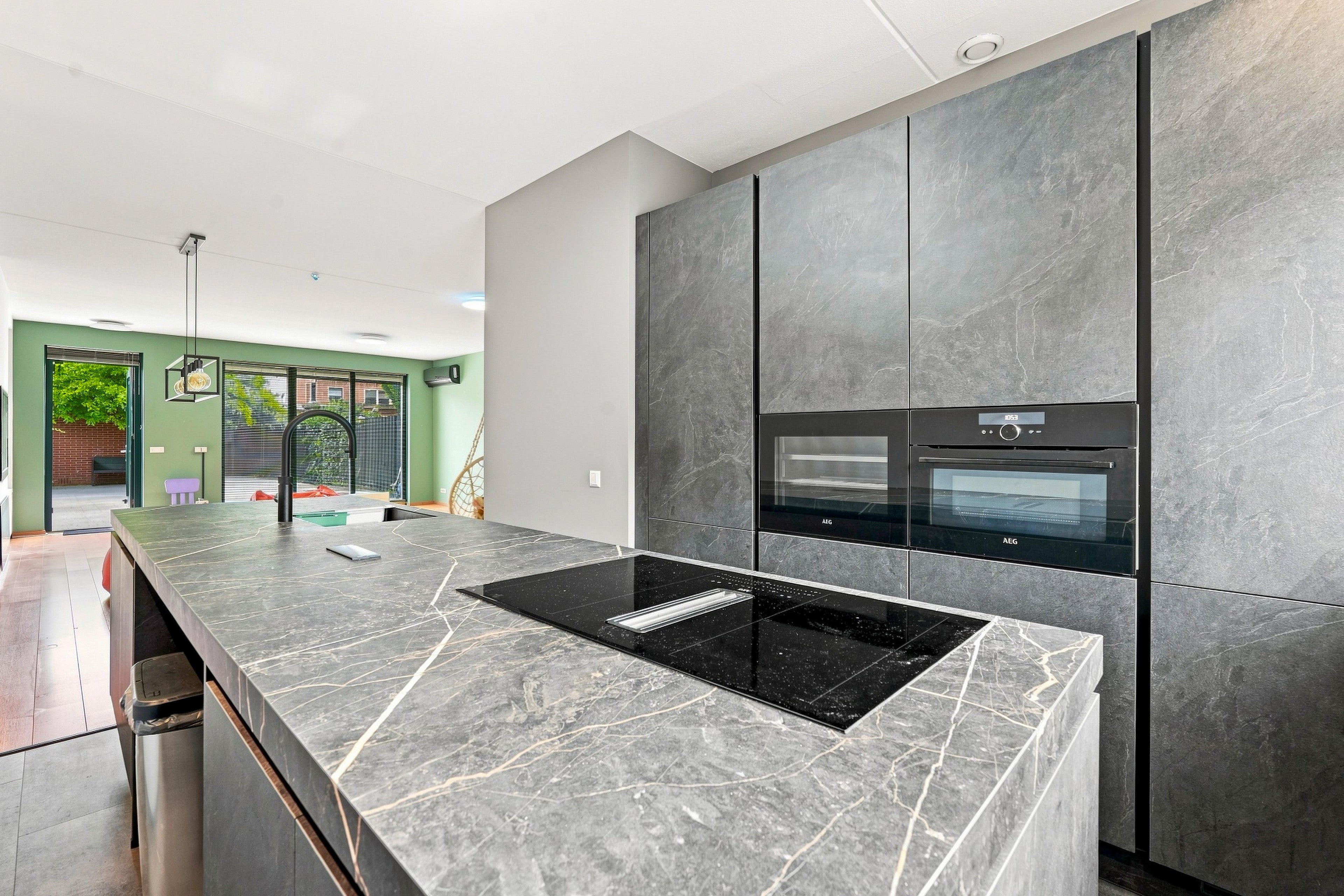 Tussenwoning te huur: Hazerswoudestraat 47, Zoetermeer