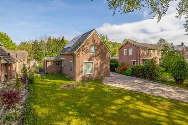 Huis Burg. Gaarlandtlaan 7 in Gasselternijveen