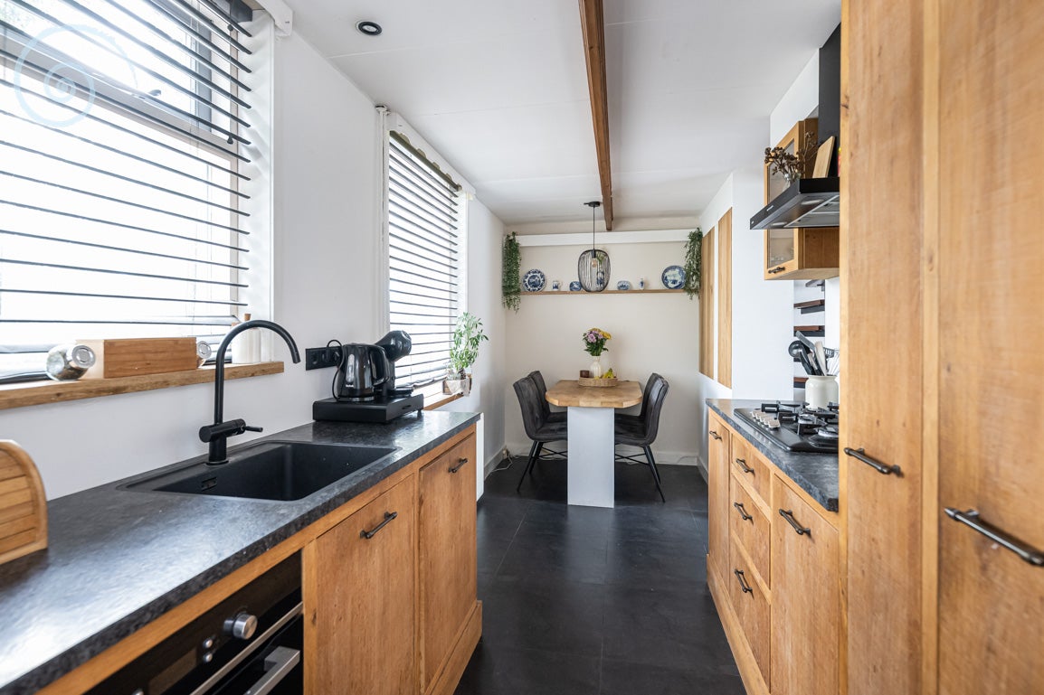 Hoekwoning te koop: Onwaardsedijk 21, Dirksland