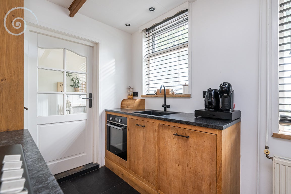 Hoekwoning te koop: Onwaardsedijk 21, Dirksland