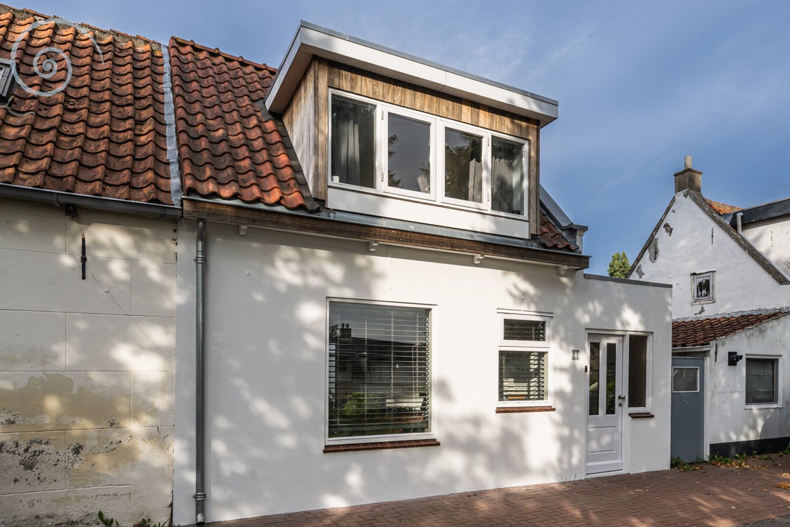 Hoekwoning te koop: Onwaardsedijk 21, Dirksland