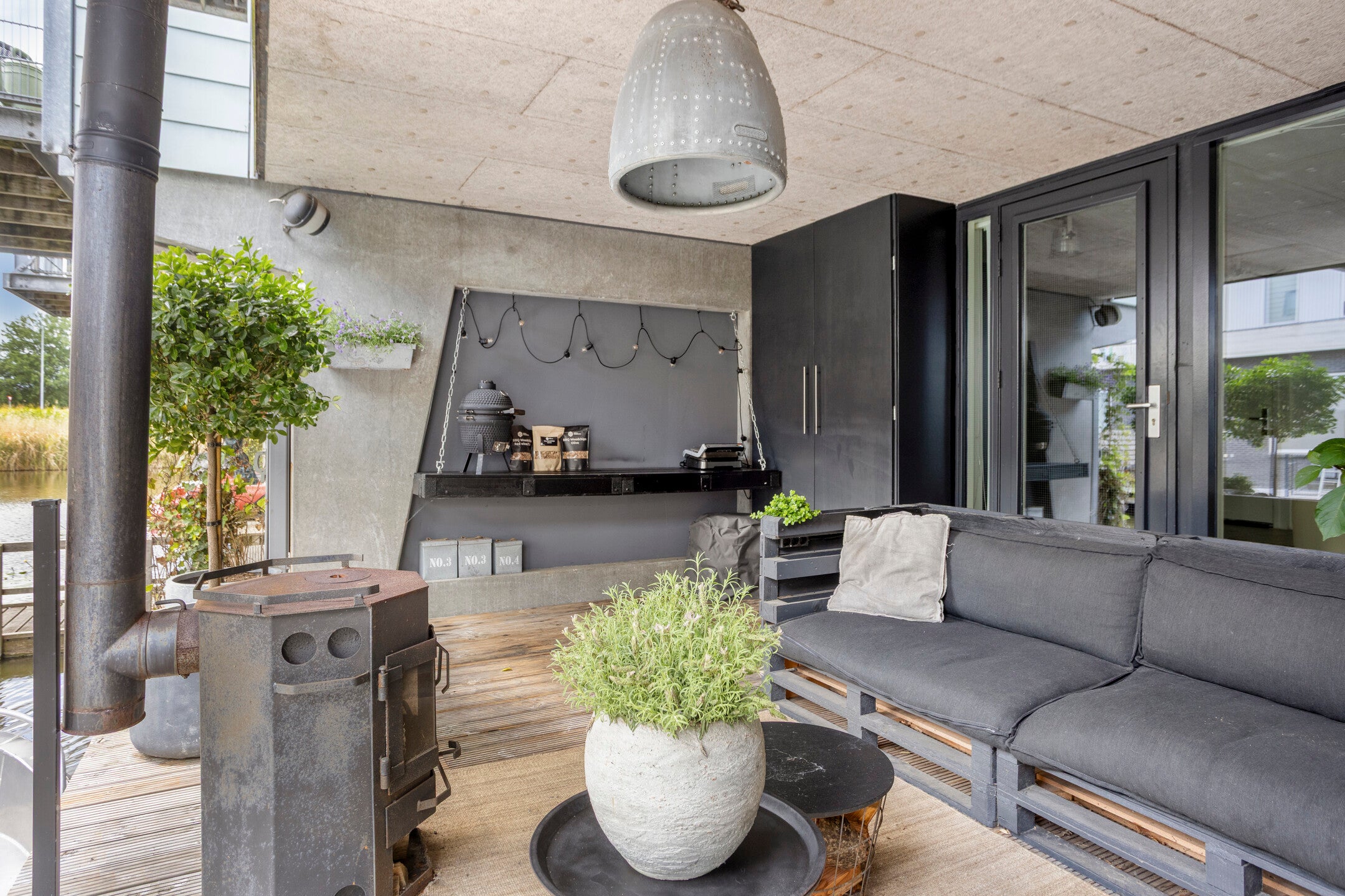 Tussenwoning te koop: Arubapier 49, Almere