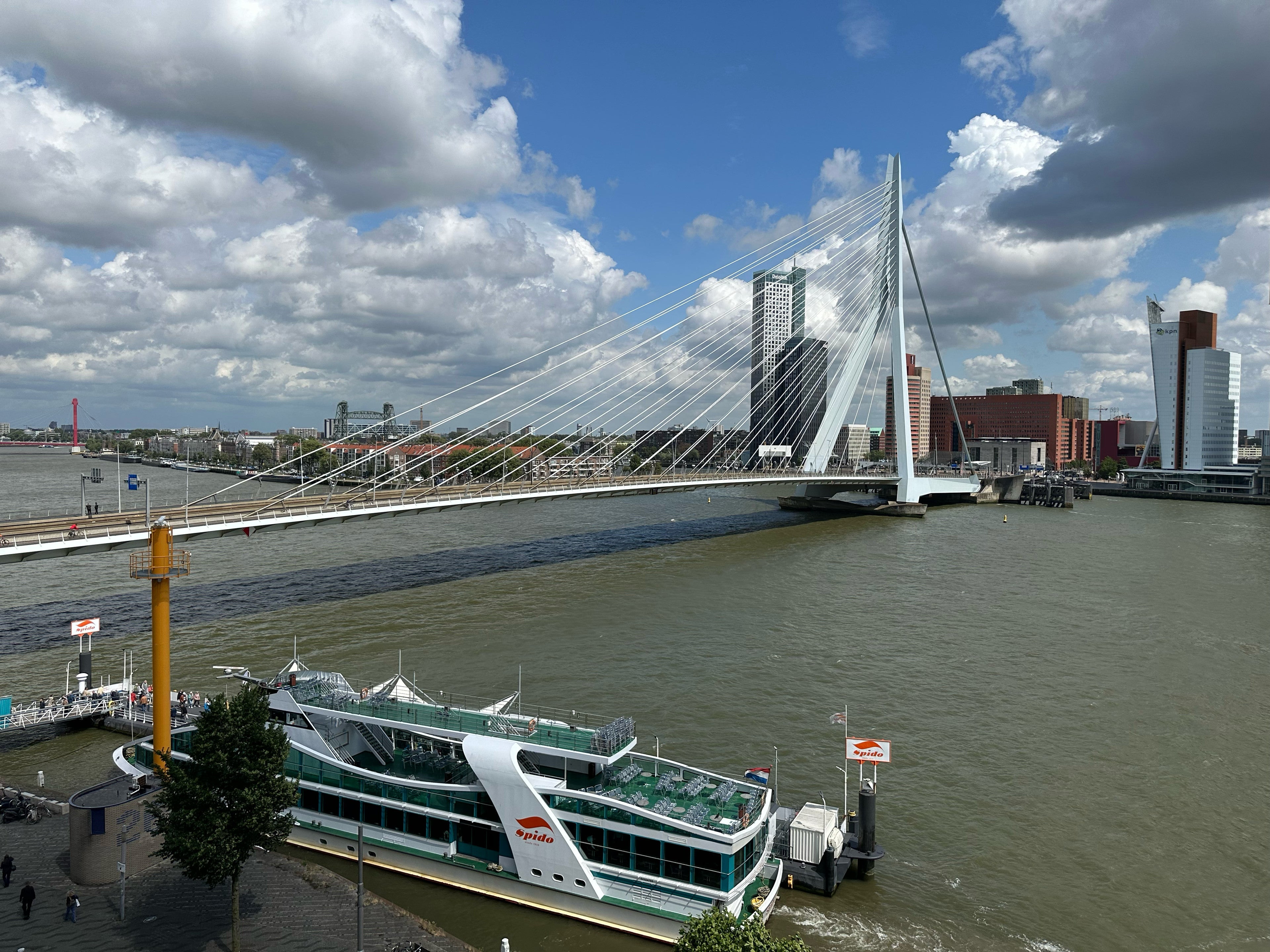 Te huur Kamer Willemskade in Rotterdam