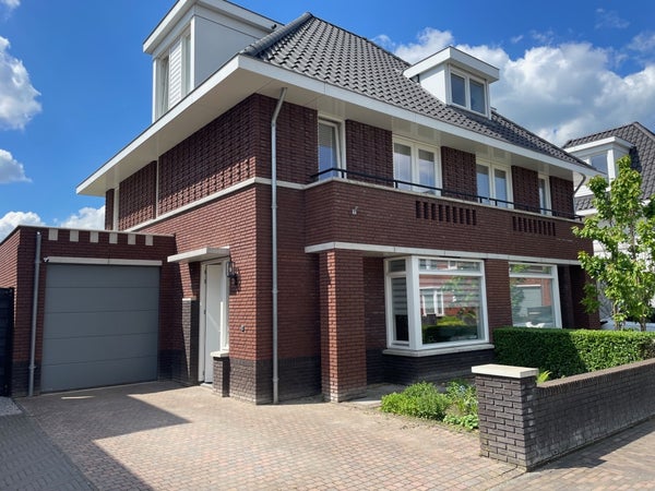 Wohnhaus Laan van KVL in Oisterwijk