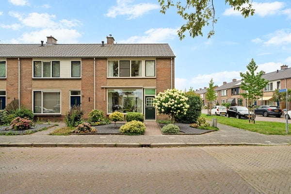 Zuiderzeelaan 47 in Bunschoten-Spakenburg
