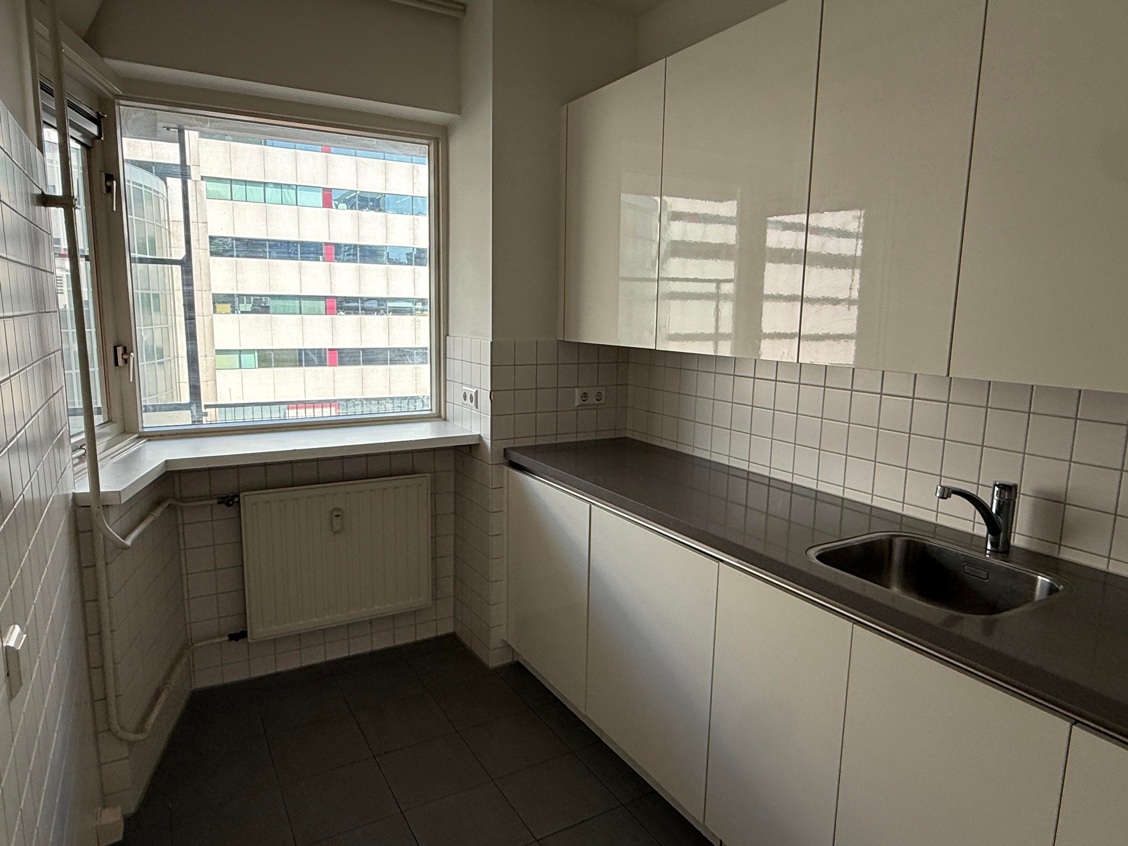 Woning te huur: Kruiskade, Rotterdam
