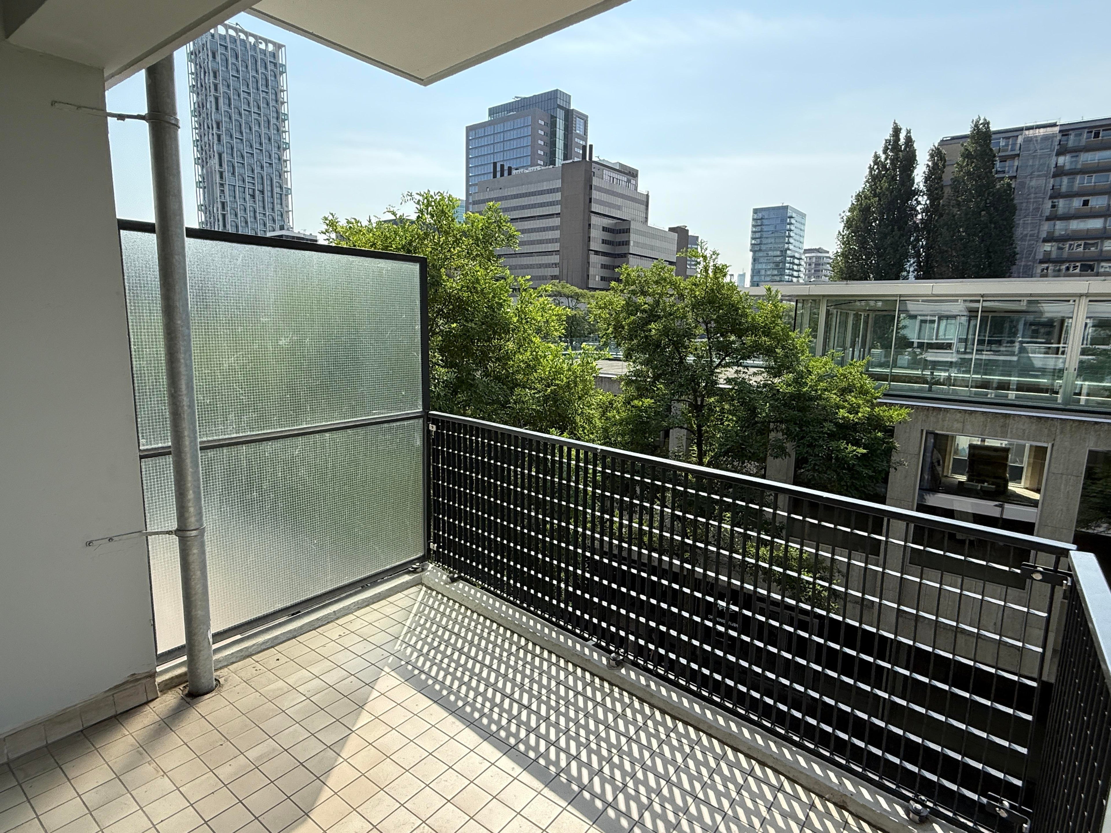Woning te huur: Kruiskade, Rotterdam