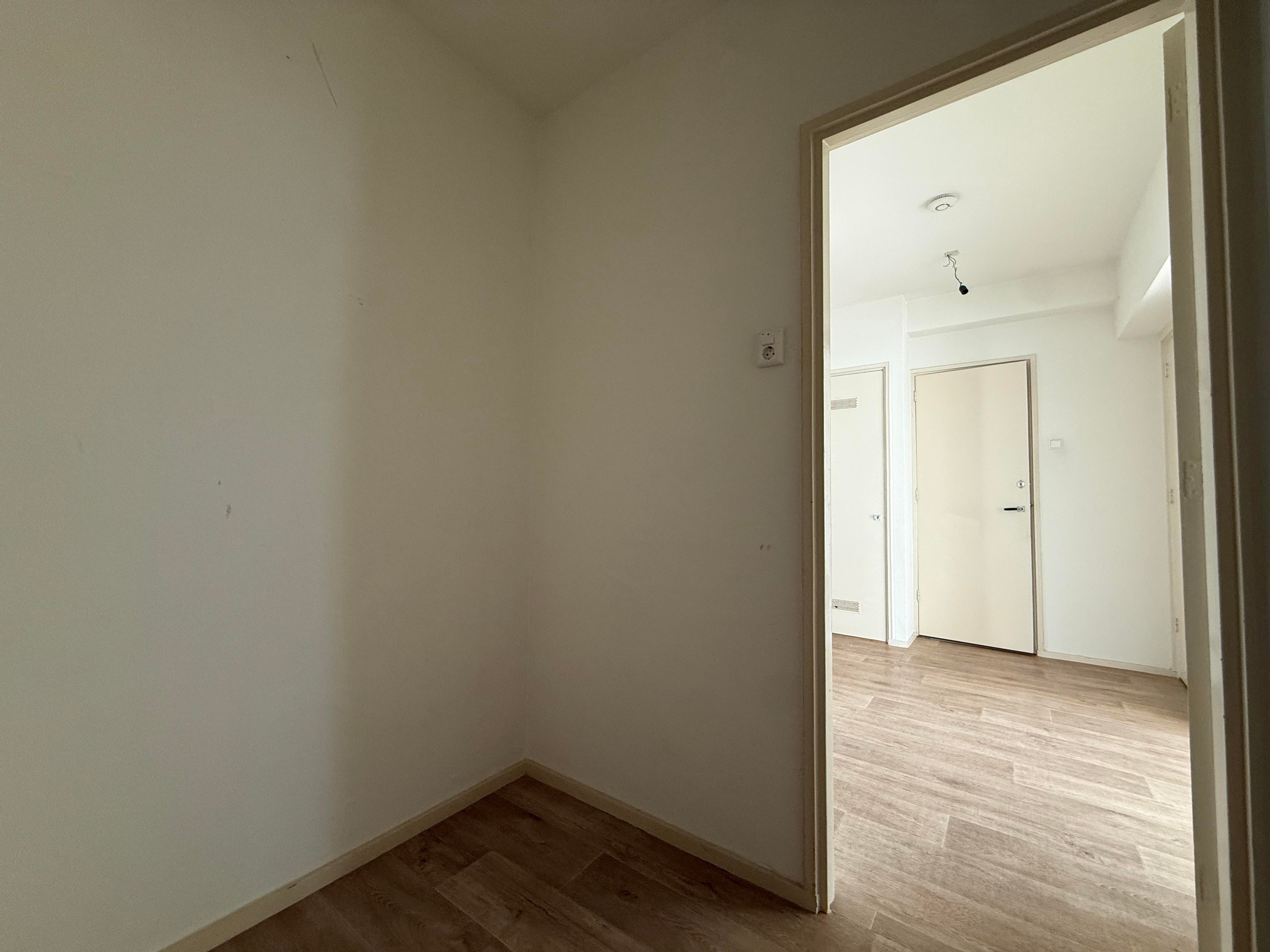 Woning te huur: Kruiskade, Rotterdam