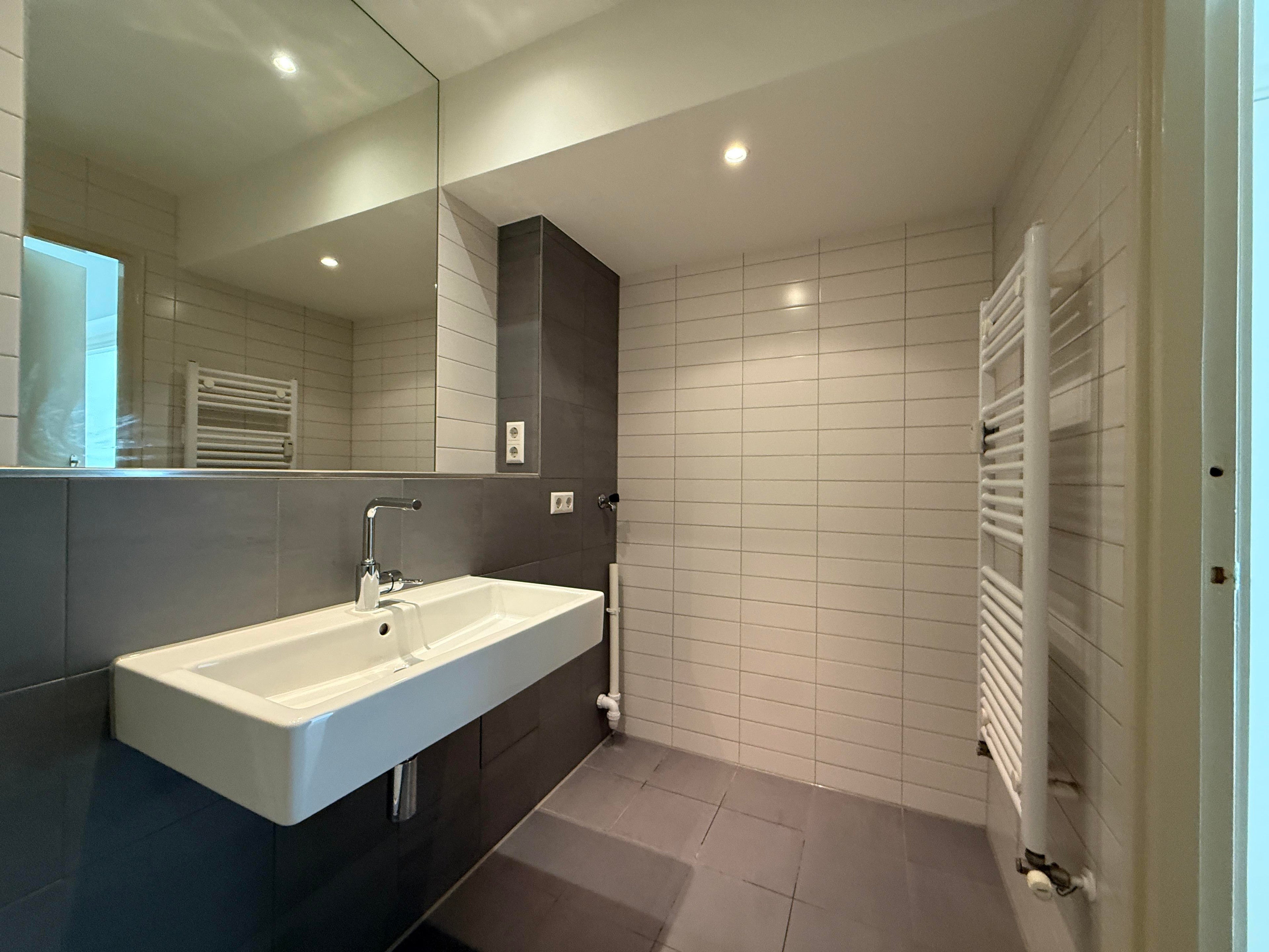 Woning te huur: Kruiskade, Rotterdam