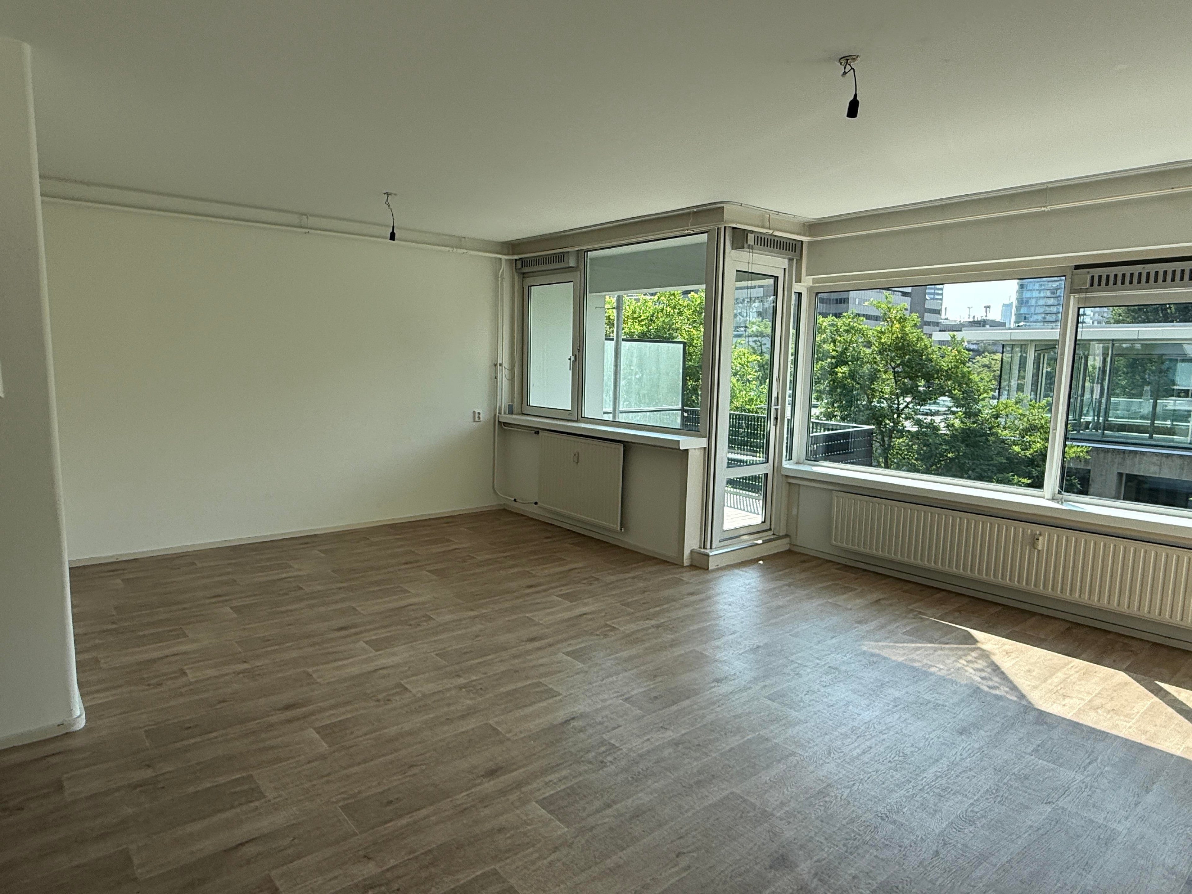 Woning te huur: Kruiskade, Rotterdam